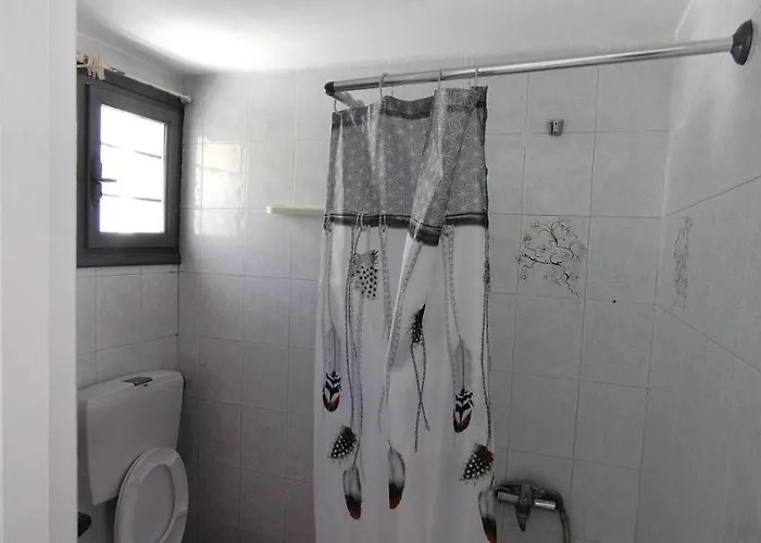 Art - Kitchen & Washing Machine 3* Perissa (Santorini)