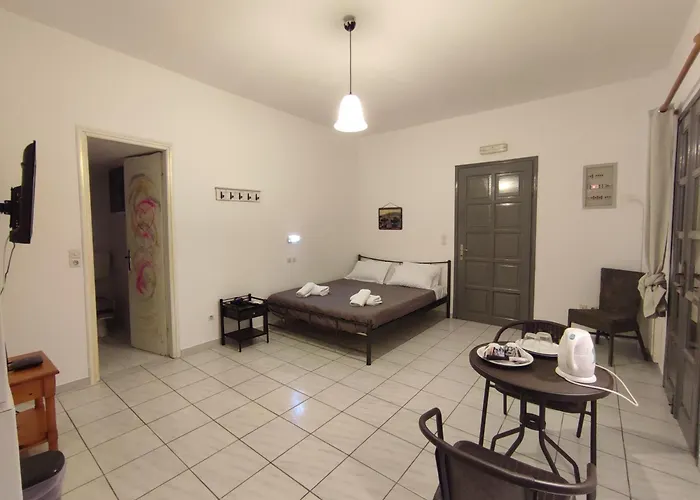 Art - Kitchen & Washing Machine Bed and breakfast 3*