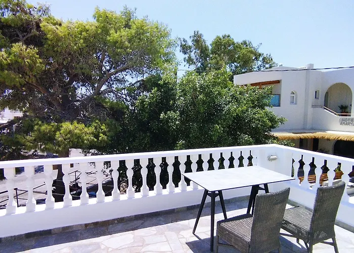 Art - Kitchen & Washing Machine Bed and breakfast